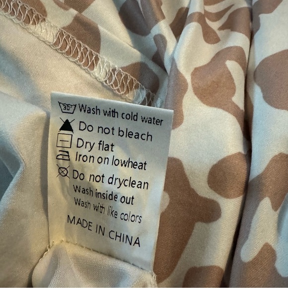 Amazon 5X Shirt Top Brown White Cheetah Print Short Sleeve V Neck Stretch Womens - Picture 7 of 7